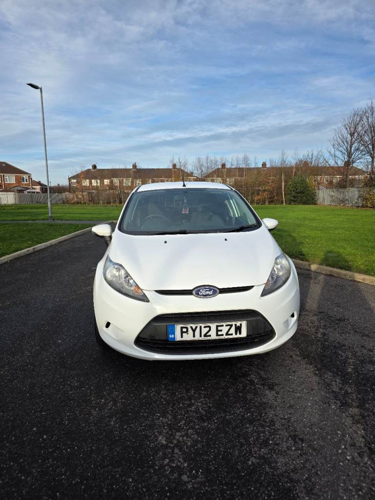 Ford, FIESTA, Hatchback, 2012, Manual, 1242 (cc), 5 doors