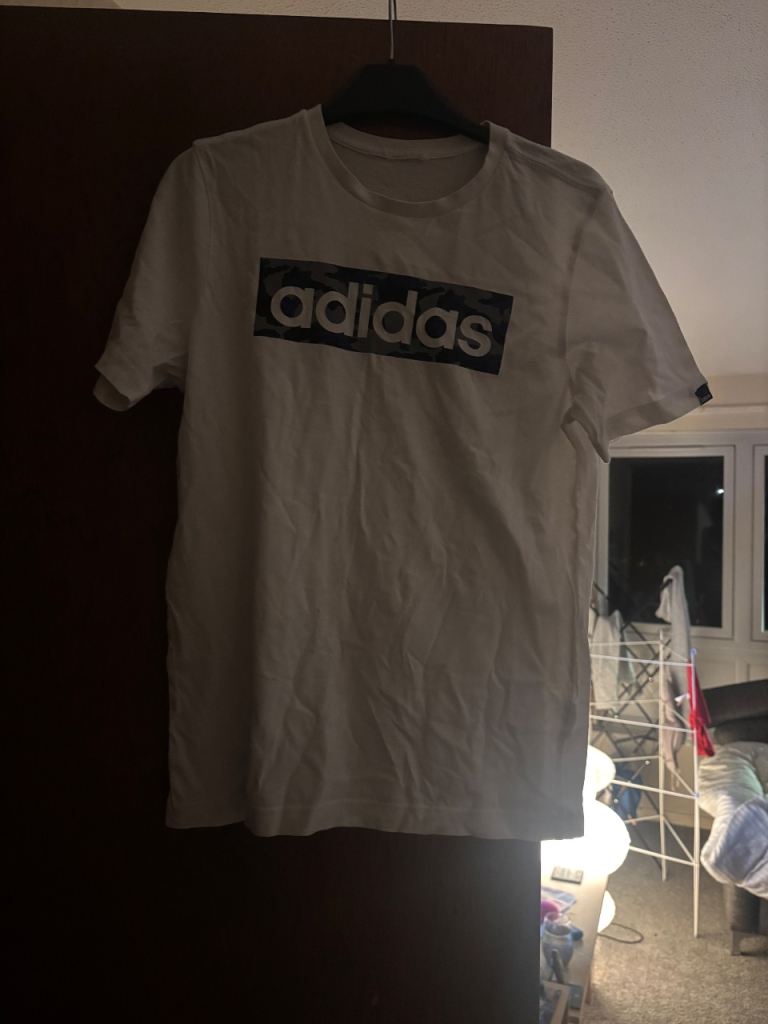 Adidas White T-Shirt with Logo – Good Condition