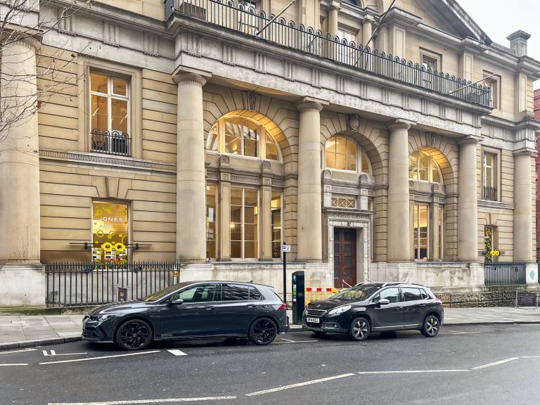 Manchester - M2 4WQ \ Office for Rent with 2 Workstations