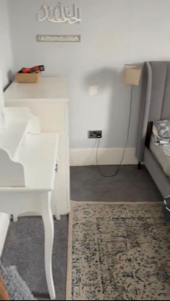 Double room £750 pcm for female 