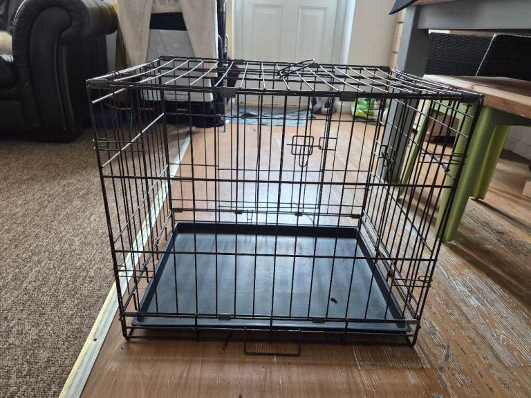 Medium dog crate