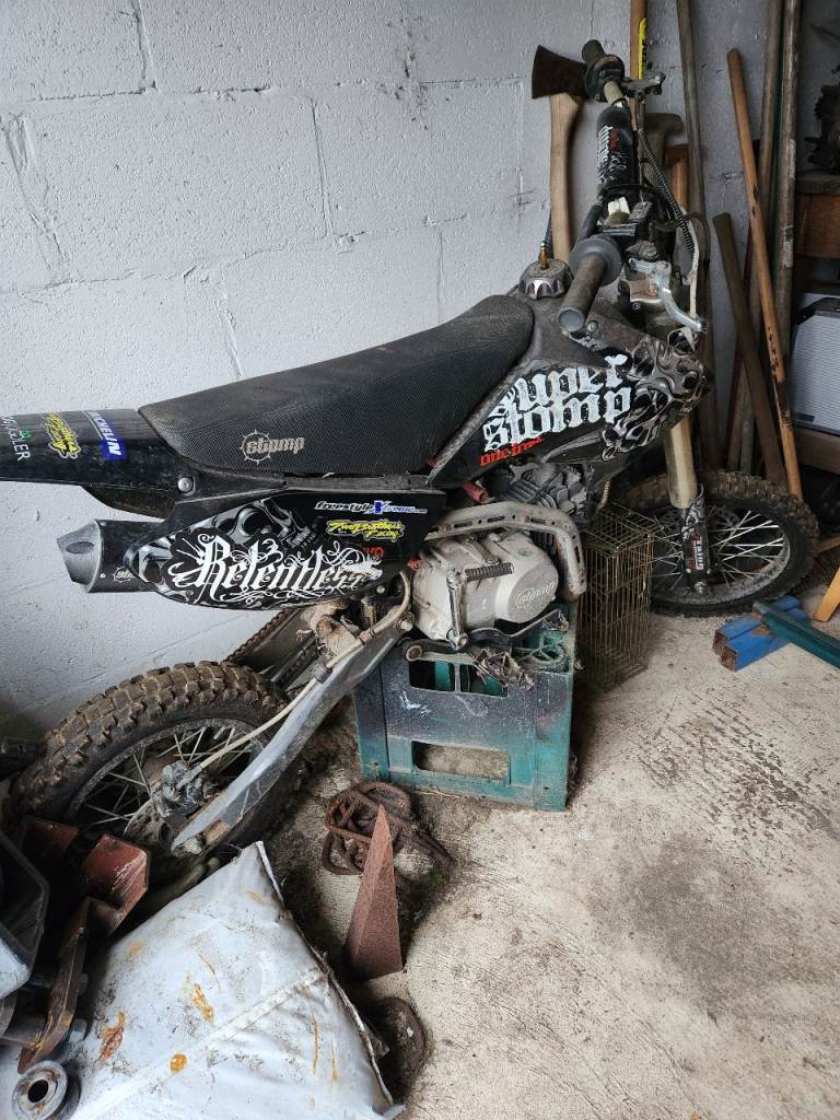 Pit bike