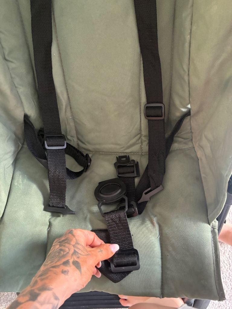 Green Baby Stroller Pushchair with Harness – Good Condition