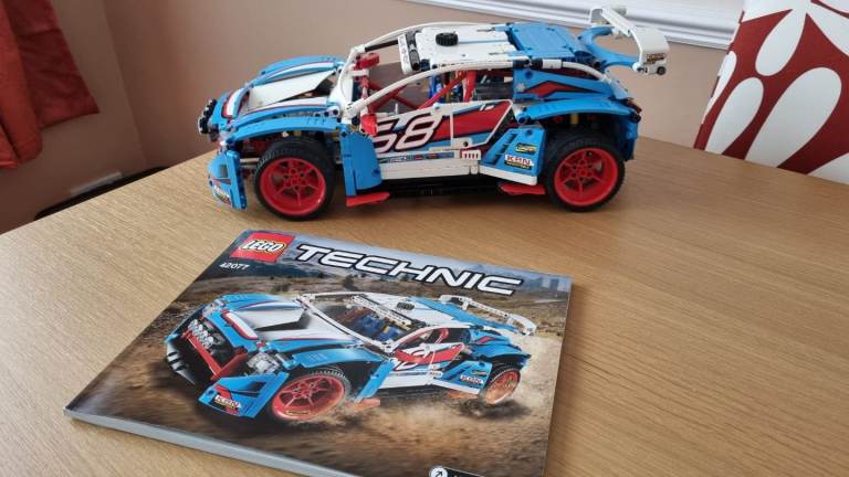 Lego Technic Rally Car set 42077