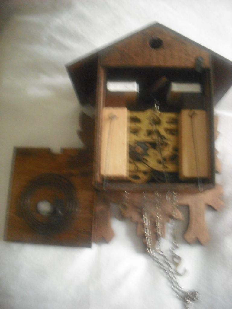 8 Day Cuckoo clock needs some attention so sold as not working but ...