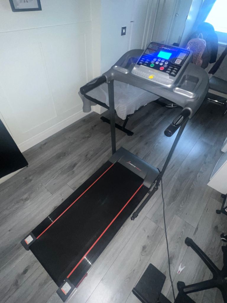 Sportstech F10 Treadmill – Grey, As Good As New