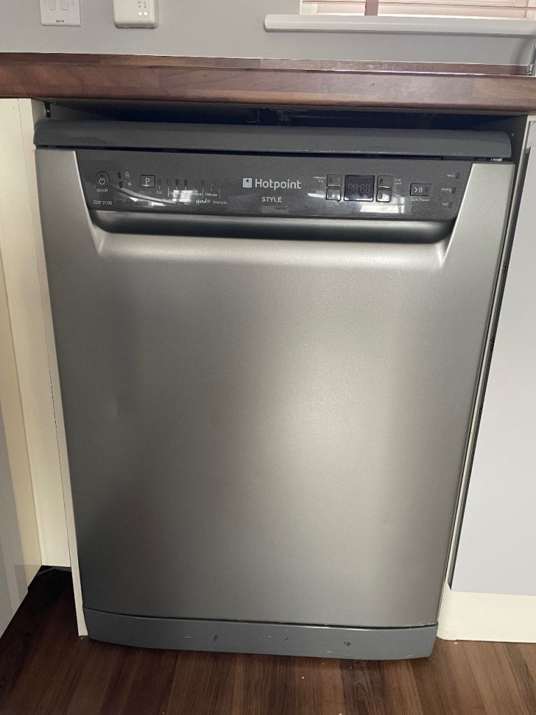 Hotpoint FDYF 2100 Dishwasher – Grey