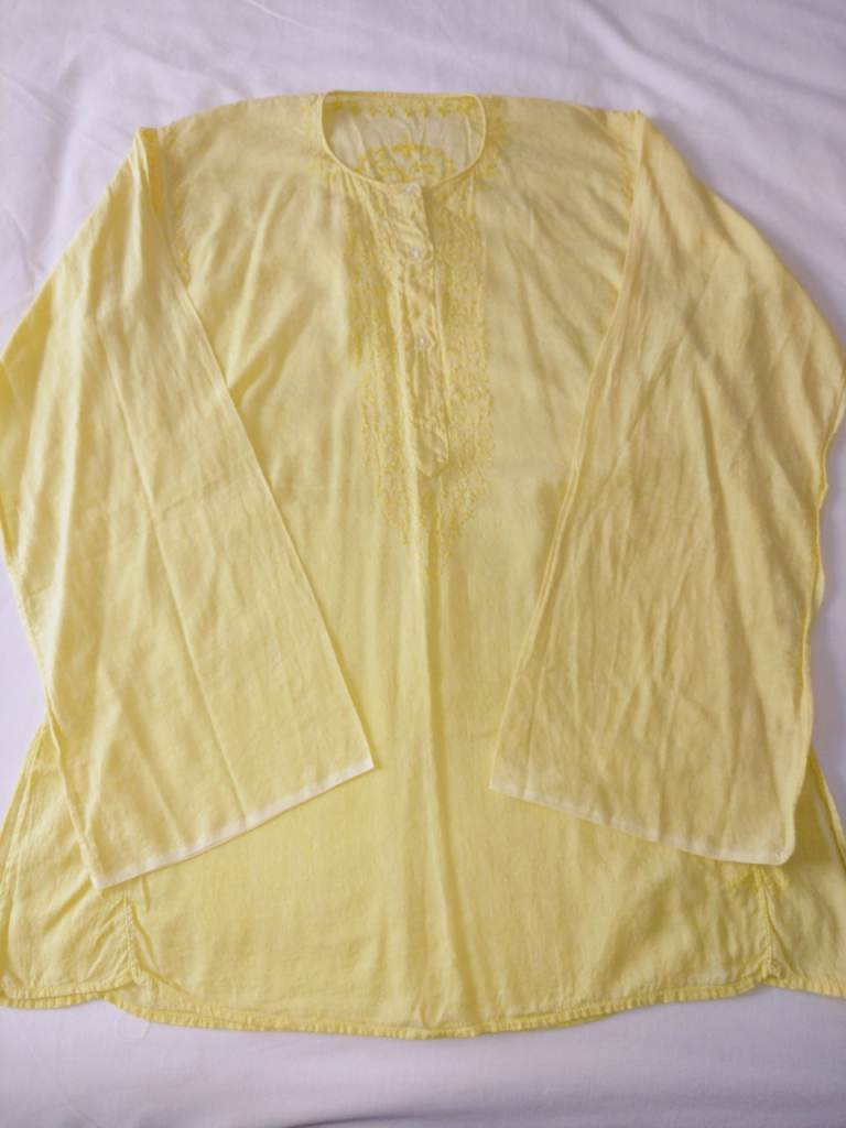 Size 12 Vintage 60's/70's Lemon Cheesecloth Hippie Style Top. See the photos & details below.