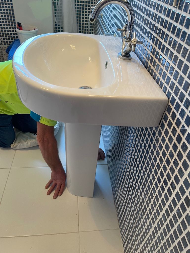 image for Sink and pedestal 