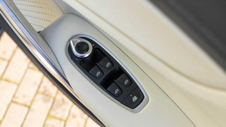 2022 Aston Martin DBX V8 550 5dr Touchtronic HATCHBACK PETROL Automatic