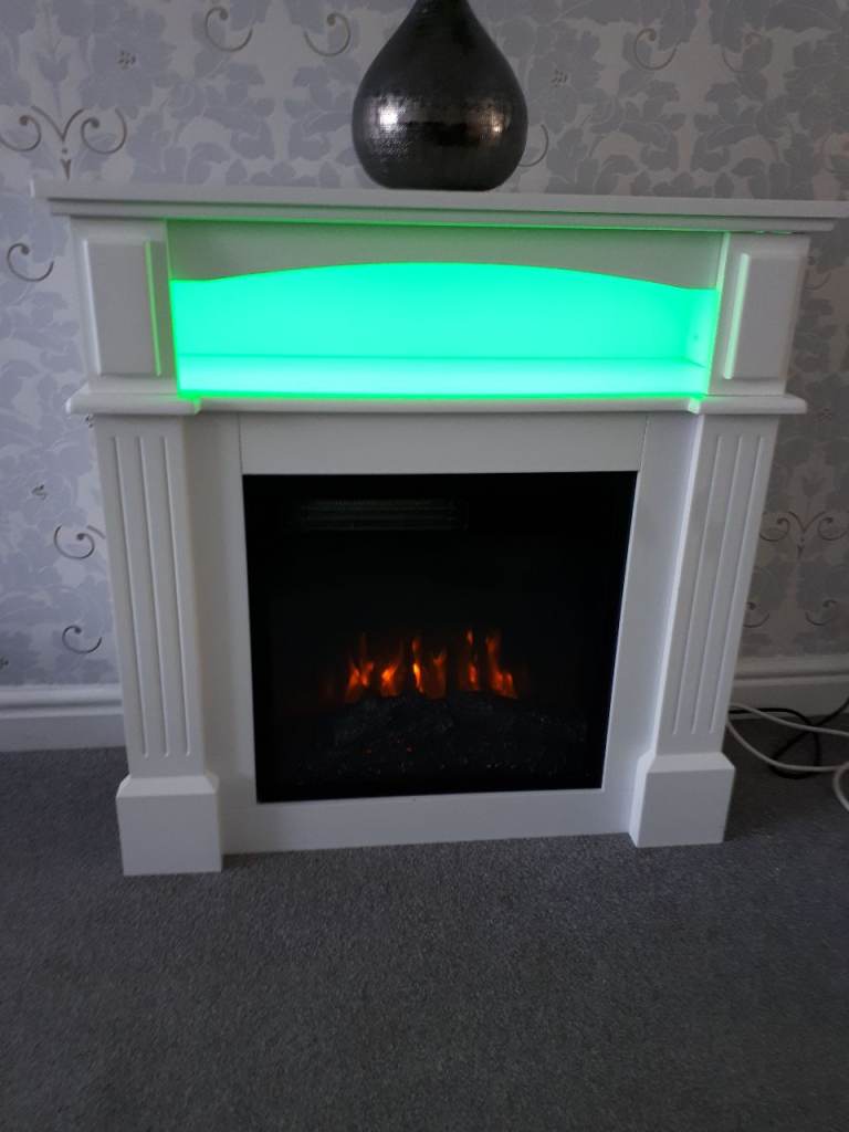 electric fire has different colour changing light options 