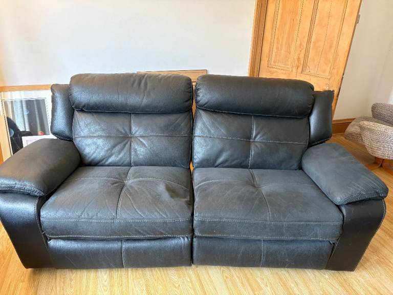 Black 2 Seater Leather Sofa