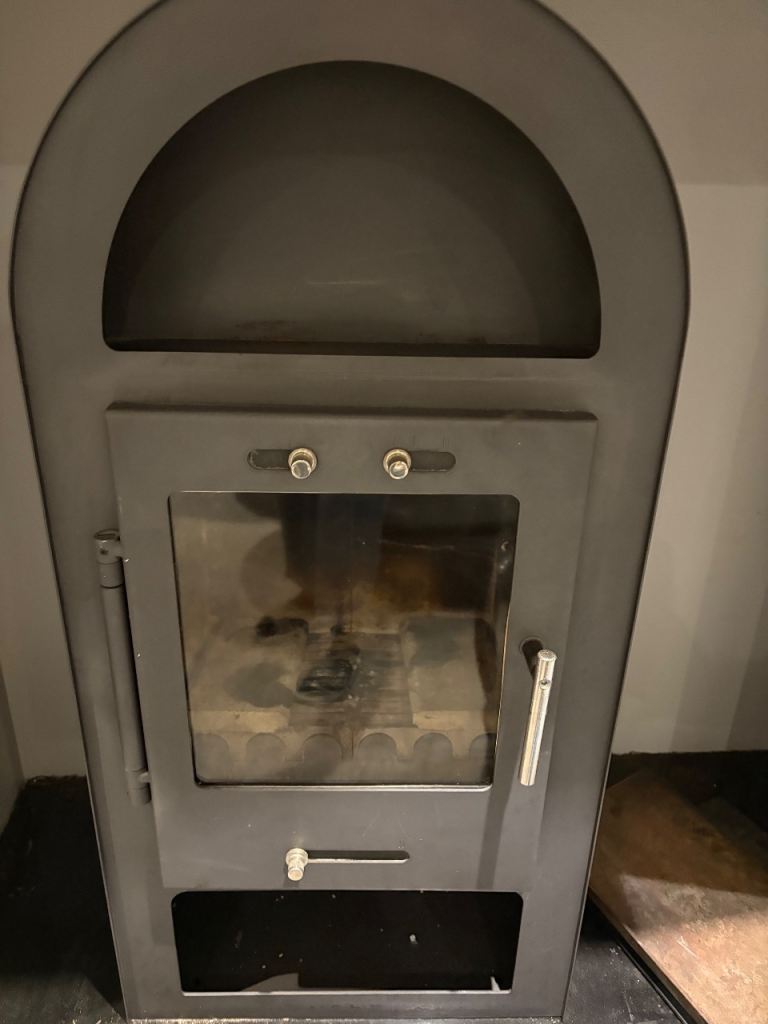 Wood burning stove 