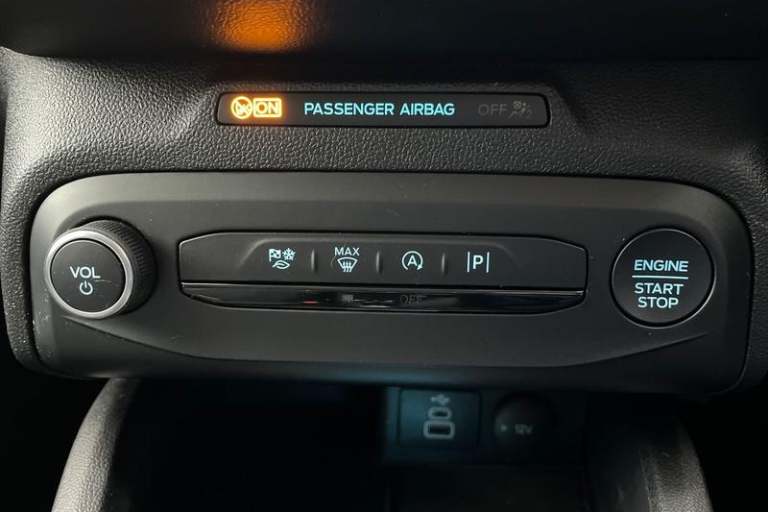 2022 Ford Focus 1.0 EcoBoost Active 5dr - 13.2 INCH DISPLAY, FRONT &amp; REAR SENSORS, CRUISE C H...