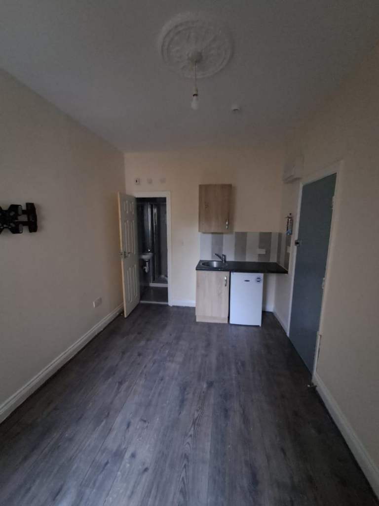 Studio Room Available – DSS Only – Erith