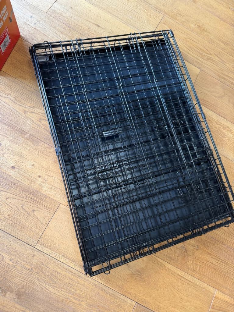 Dog cage folding 