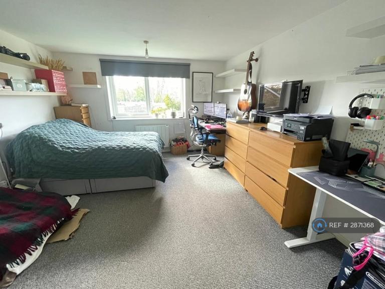 Studio flat in Bath Road, West Drayton, UB7 (#2871368)