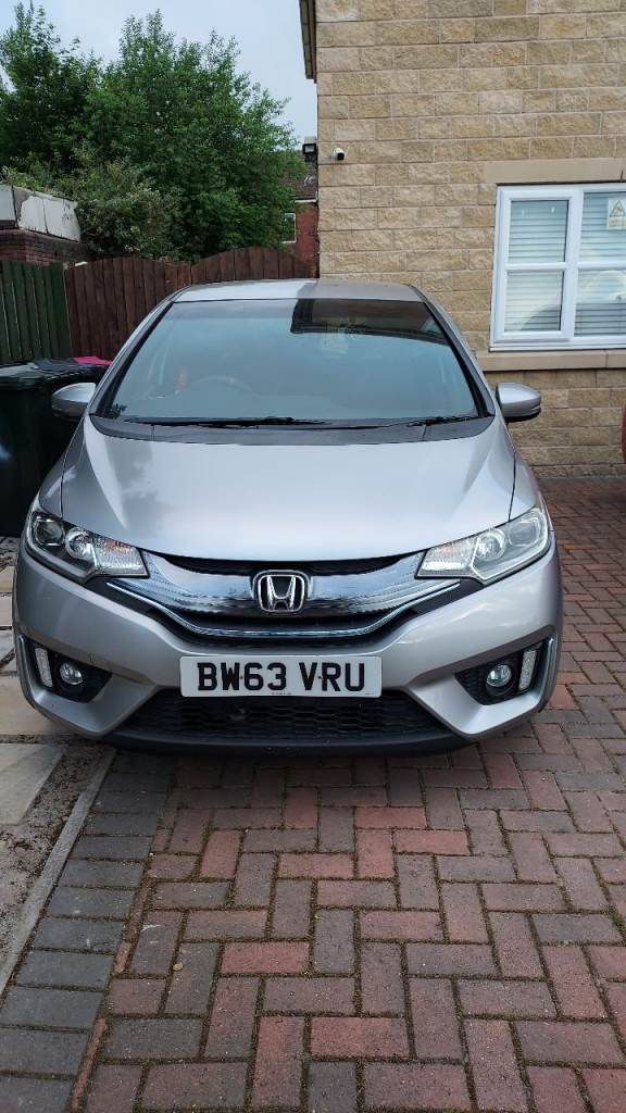 2014 Honda Fit Hybrid (GP5) 1.5 Auto - SPARES OR REPAIRS - Gearbox fault / Good battery.