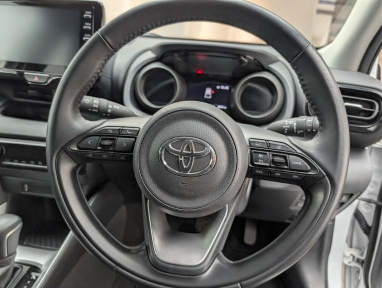 2022 Toyota Yaris 1.5 VVT-h Design Hatchback 5dr Petrol Hybrid E-CVT Euro 6 (s/s) (116 ps) -  HAT...