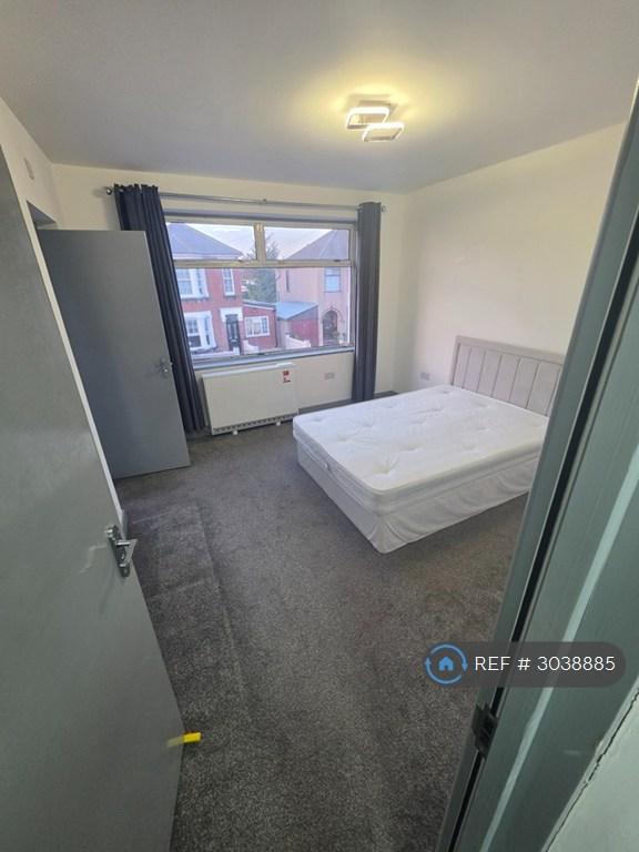 1 bedroom flat in Alexandra Road, Romford, RM6 (1 bed) (#3038885)