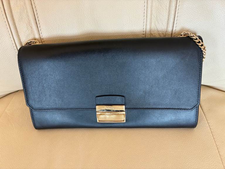 New - Black clutch, 26 x 16 cm