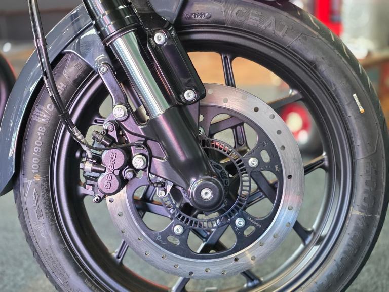 2025/75 ROYAL ENFIELD SHOTGUN 650cc EURO 5 2025 MODEL 5 MILE'S 