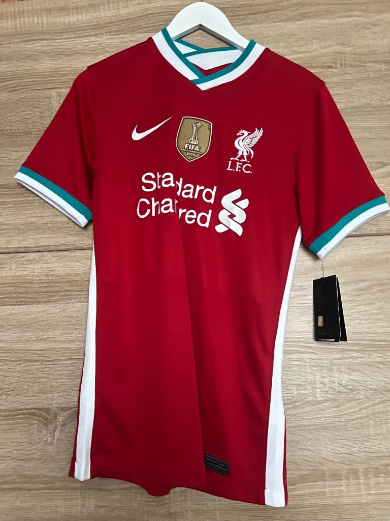 Liverpool FC 2020/2021 Home Shirt Nike BNWT Men’s Small with Club World Cup patch