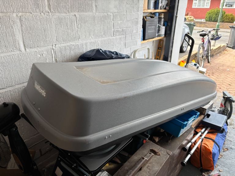Halfords Grey Roof Box - Very Good Condition, Ready for Adventures