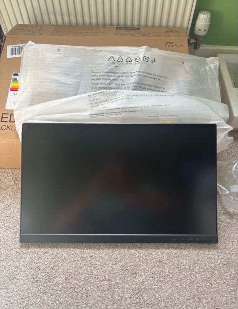 Lenovo ThinkVision LED display 21.5”