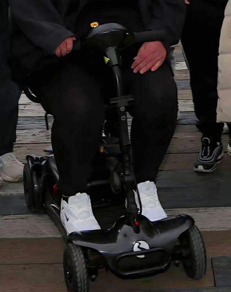 Mobility scooter 