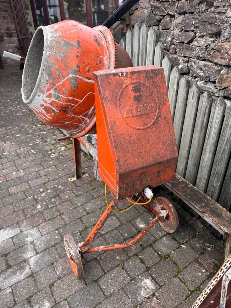 ALTRK Cement Mixer – Orange, Fair Condition