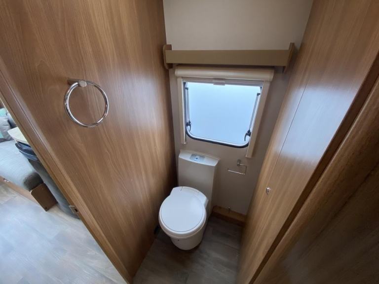 2014 SWIFT FREESTYLE SE S2 TOURING CARAVAN