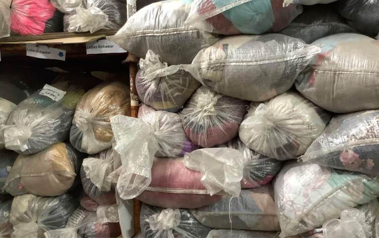 Bulk Second Hand Clothing For Ladies, Mens Kids A or B Grade From £1 KG. Delivery Available
