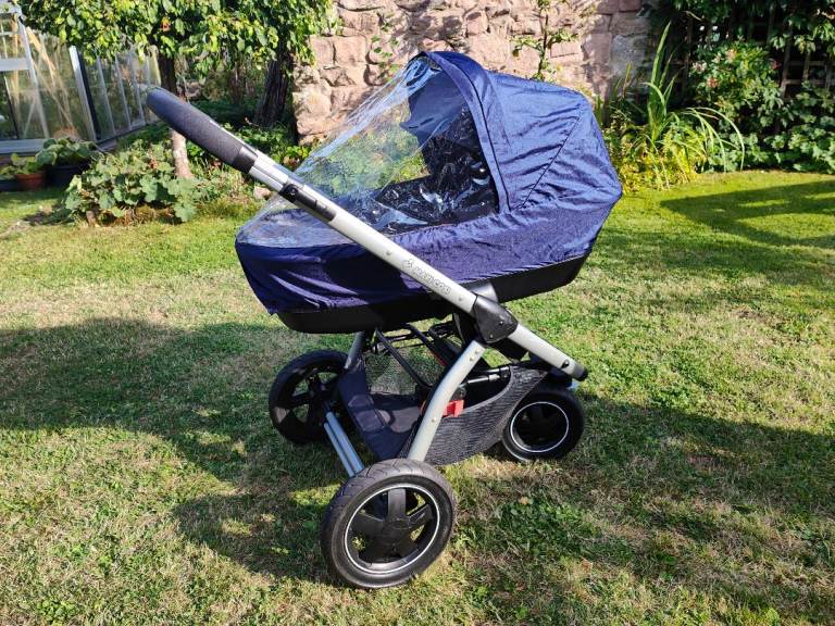 Carrycot and stroller