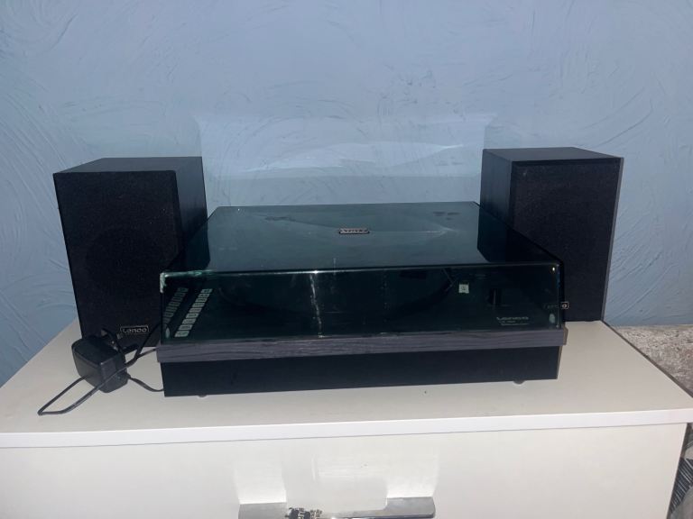 Lenco LS-300 Bluetooth Turntable with Speakers – Fully Working