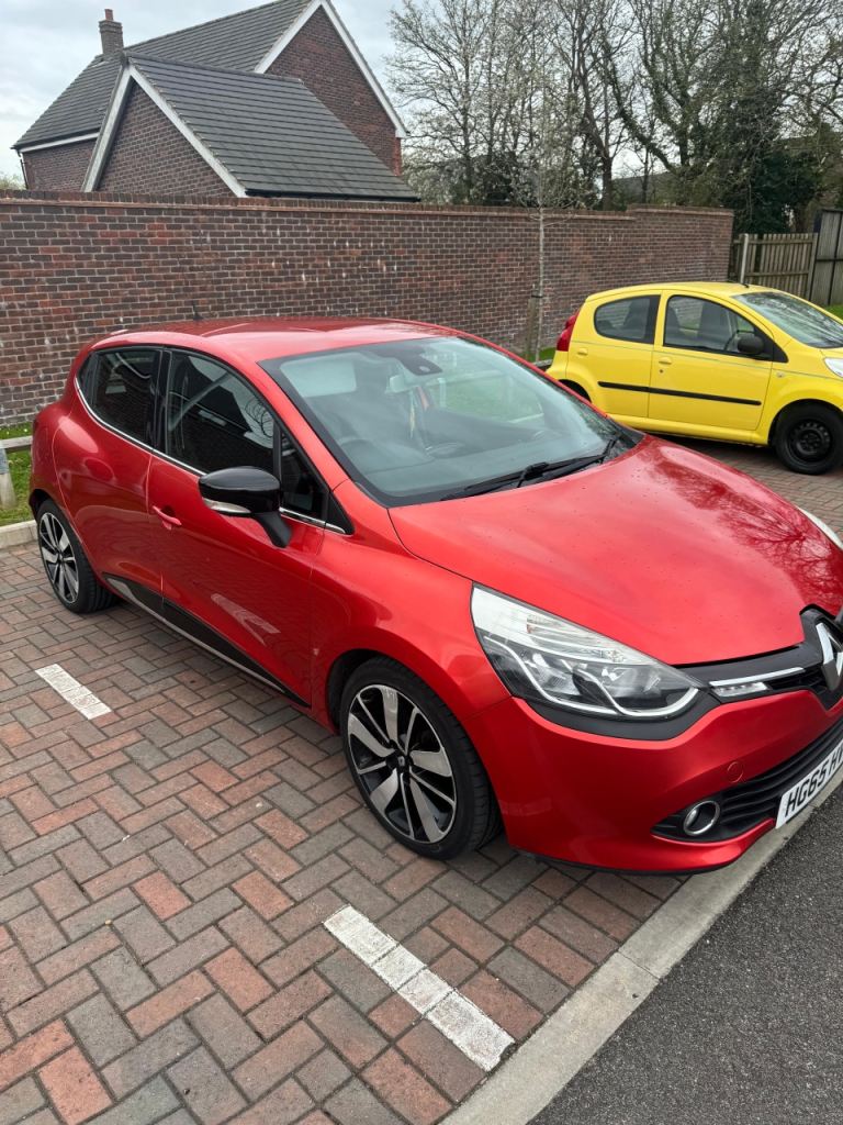 Renault, CLIO, Hatchback, 2015, Semi-Auto, 1461 (cc), 5 doors