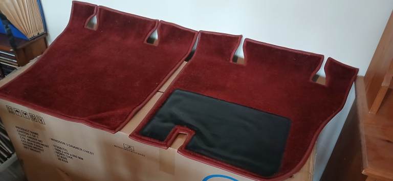 JAGUAR MK2 DAIMLER MK2 FRONT FOOTWELL MATS, ENGLISH WOOL, OX BLOOD