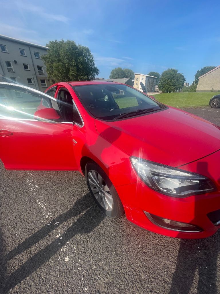 Vauxhall, ASTRA, Hatchback, 2014, Other, 1956 (cc), 5 doors