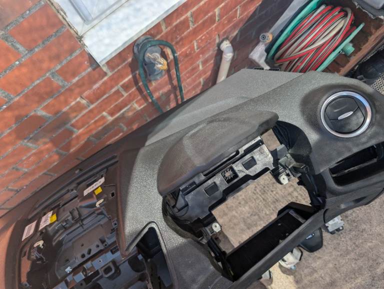Mk7.5 fiesta dashboard with airbags 