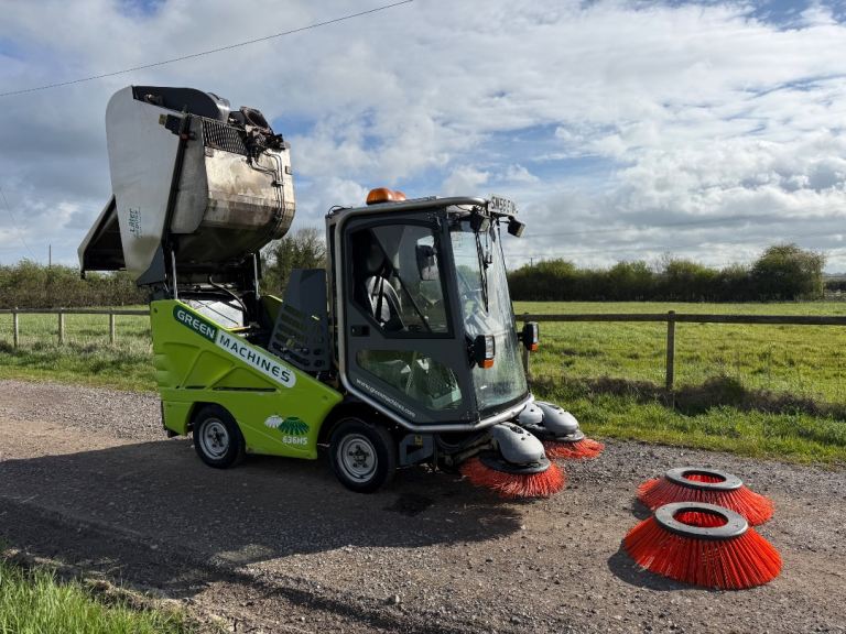 Tennant greenmachines 636HS road sweeper