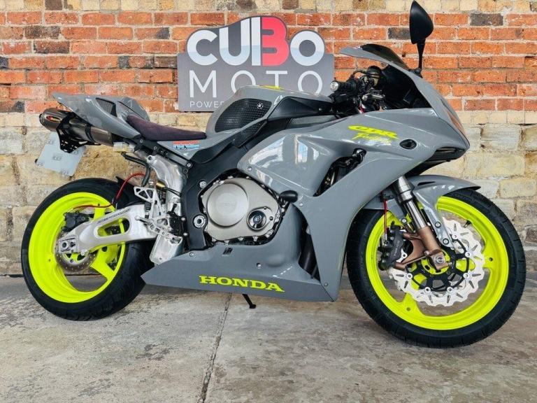 HONDA CBR1000RR FIREBLADE RR4 2004 04