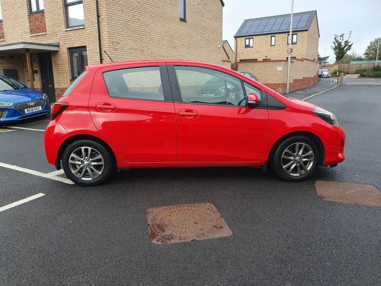 Toyota, YARIS, Hatchback, 2015, Manual, 1329 (cc), 5 doors
