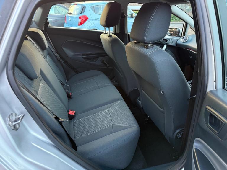 2010 Ford Fiesta 1.25 Zetec 5dr [82] HATCHBACK Petrol Manual