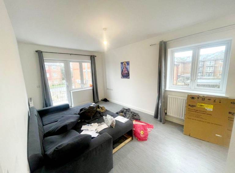 1 Bed Kingston for 1 Bed W/Central London 