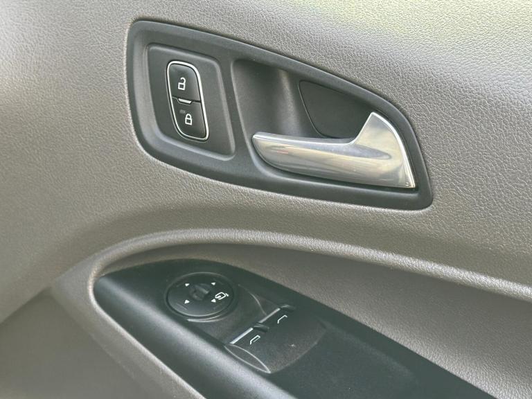 2020 Ford Transit Connect 1.5 200 EcoBlue Limited L1 Euro 6 (s/s) 5dr PANEL VAN Diesel Manual