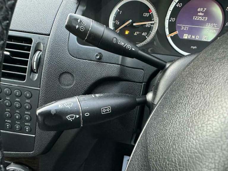 2007 Mercedes-Benz C Class 1.8 C200K Elegance Auto Euro 4 4dr Petrol Automatic