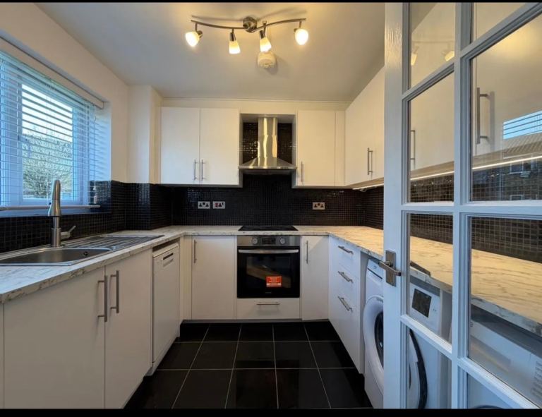 Two bedroom Flat to let