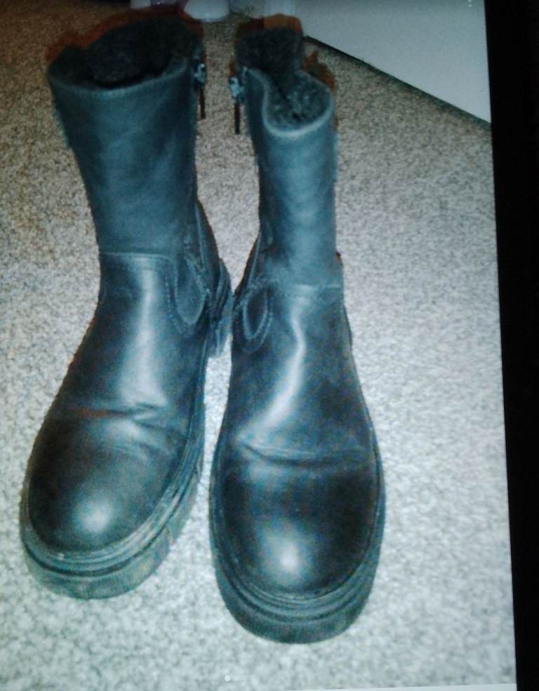 Black Leather Boots – Good Condition