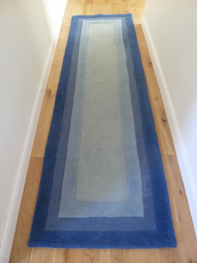 Indian Rug 100% wool Size 240cm x 70cm  £15