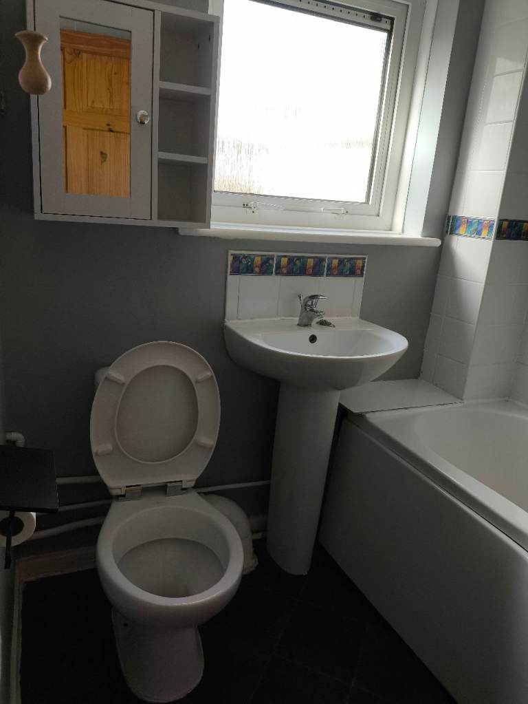 TO LET — Stunning 4-Bedroom End-Terrace Home | Skelmersdale (WN8 6QE)